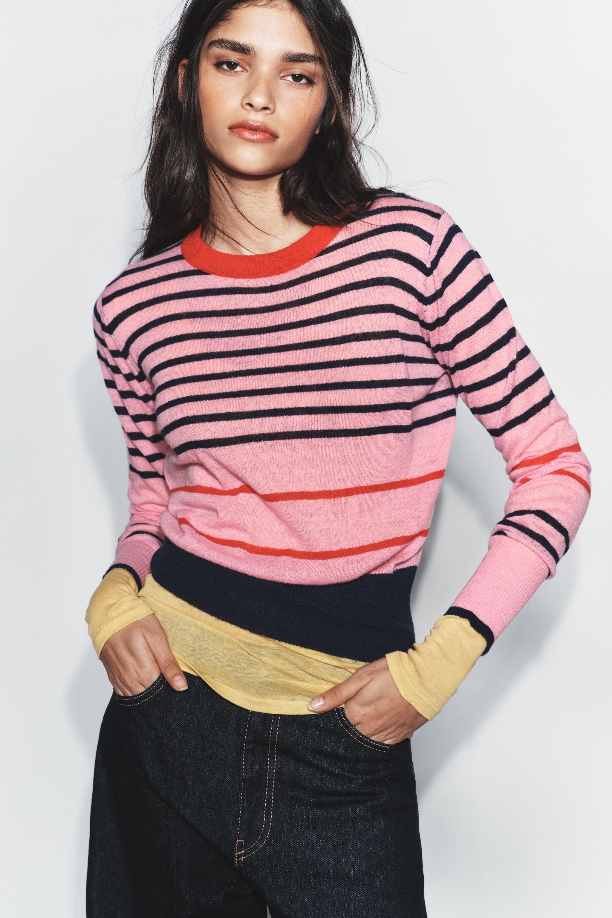 PULL EN MAILLE À RAYURES